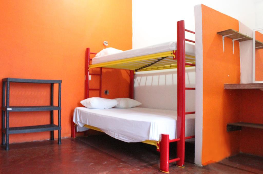 Hostal Vive La Vida Плая-дель-Кармен Экстерьер фото